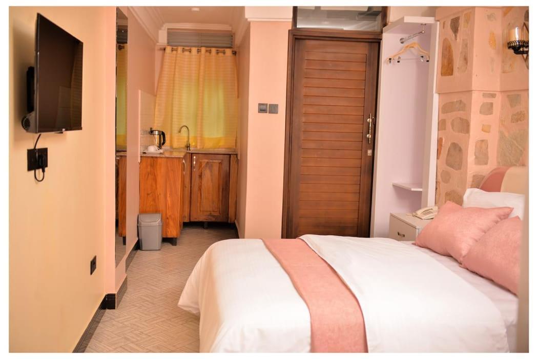 Ruby Haven Hotel Kampala Exterior photo