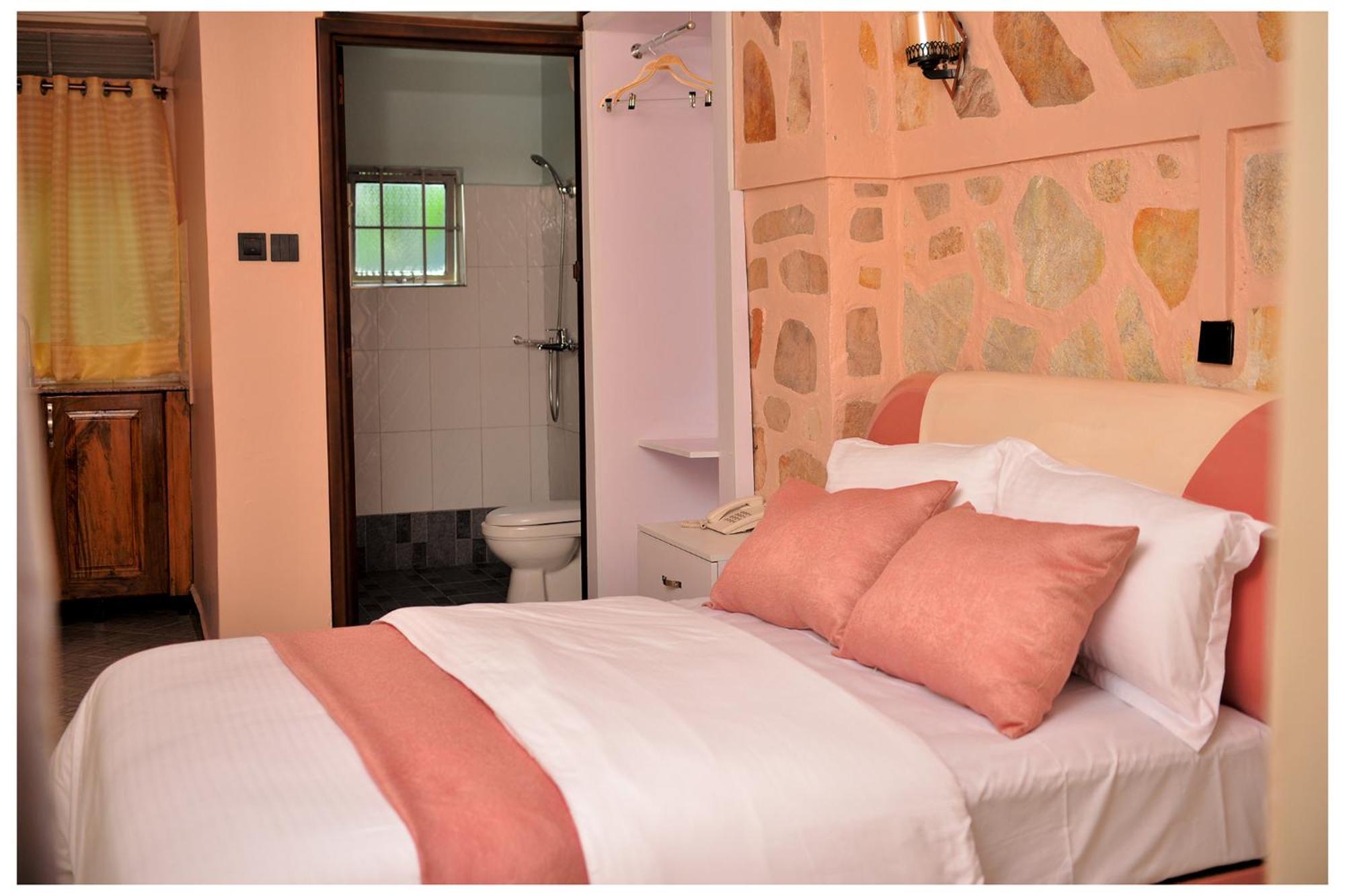 Ruby Haven Hotel Kampala Exterior photo